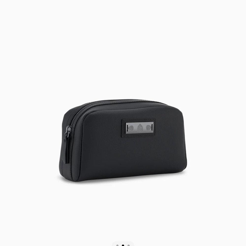 NEW NIB Tyler Ellis Travel Pouch Small
Raven Pebbled Leather